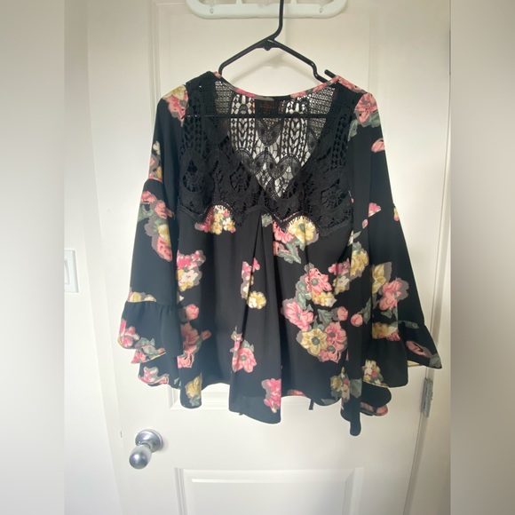 Voom by Joy Han Floral Crochet Back Bell Sleeve Top - Picture 2 of 4
